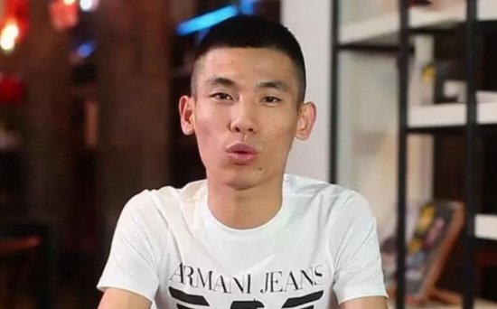 遊戲主播旭旭寶寶解約鬥魚，簽約抖音