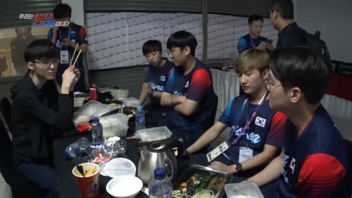 Faker吐槽18年亞運會夥食